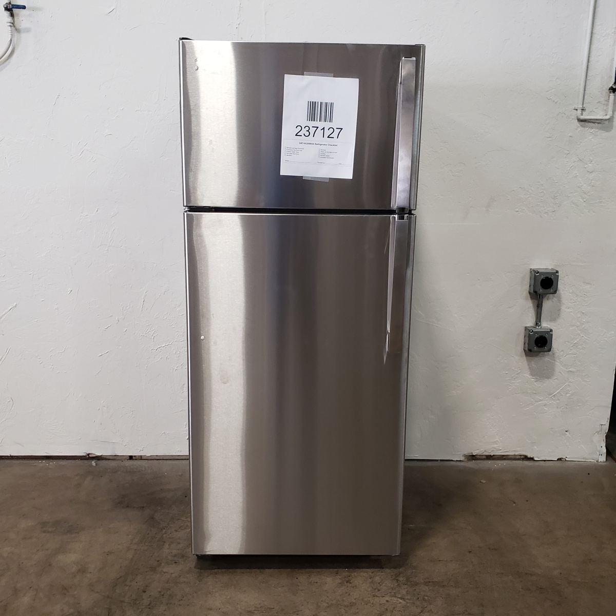 Ge refrigerator 18 on sale cubic feet